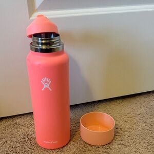 Hydro Flask Pink Water Bottle with Lid